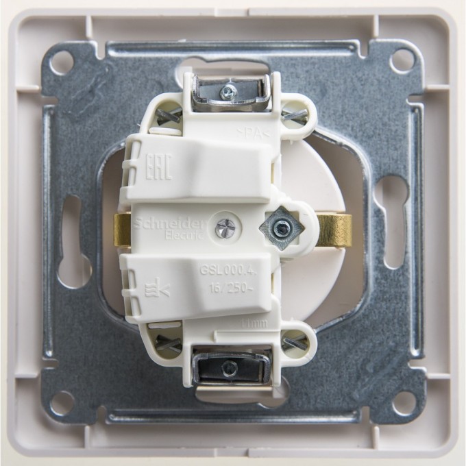 Розетка SCHNEIDER ELECTRIC GLOSSA с заземлением, со шторкой, в сборе, перламутр GSL000644 Розетка SCHNEIDER ELECTRIC GLOSSA с заземлением, со шторкой, в сборе, перламутр GSL000644